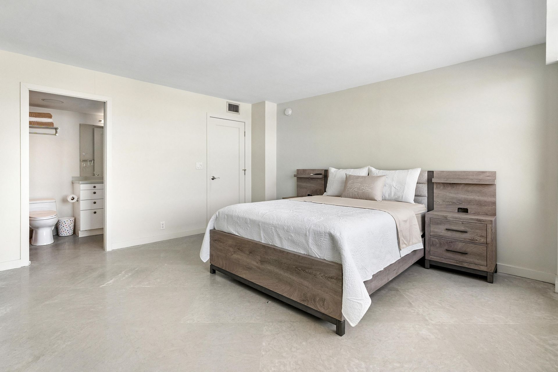 936 Intracoastal Drive, Unit 12h, Fort Lauderdale, FL 33304 Photo