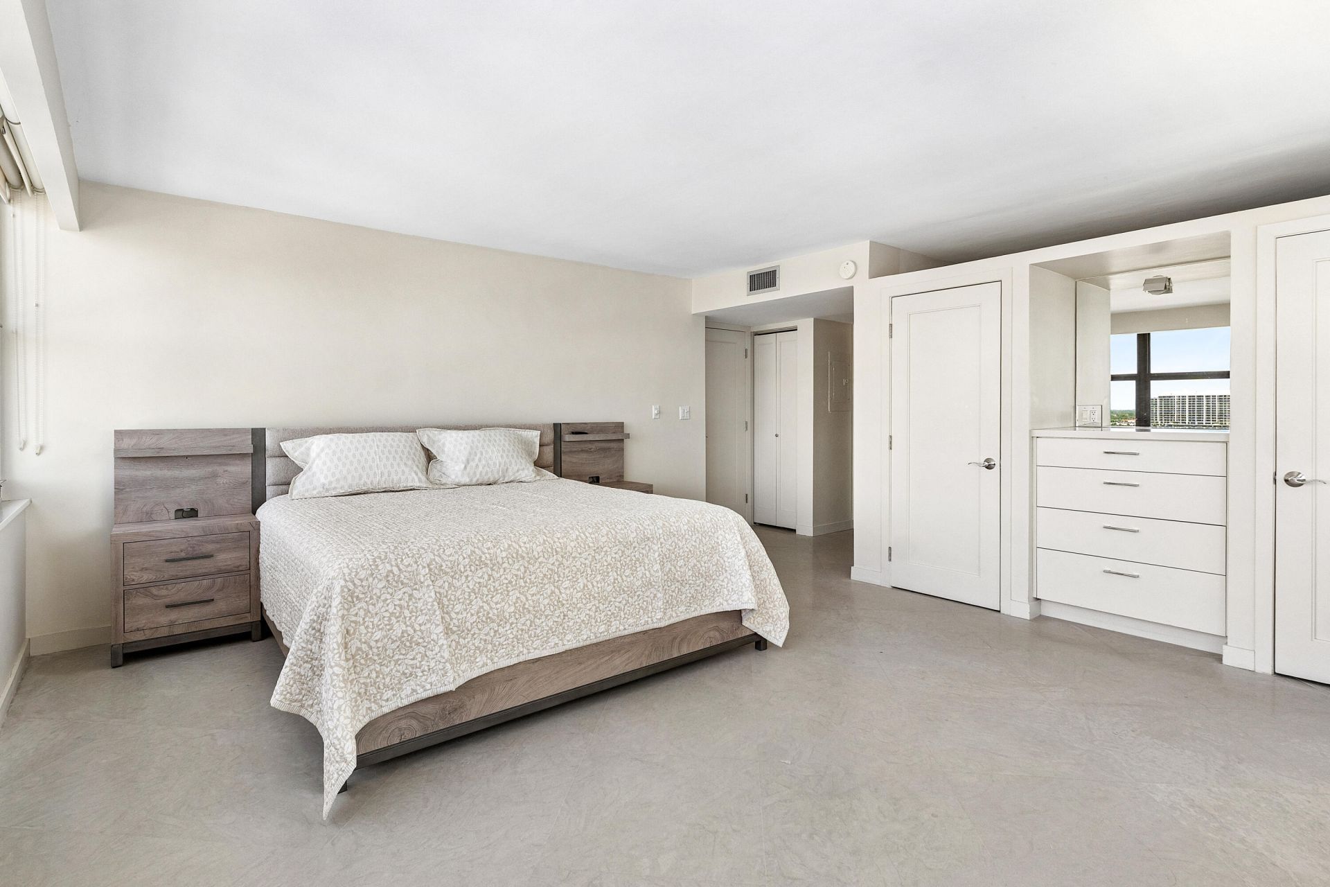 936 Intracoastal Drive, Unit 12h, Fort Lauderdale, FL 33304 Photo