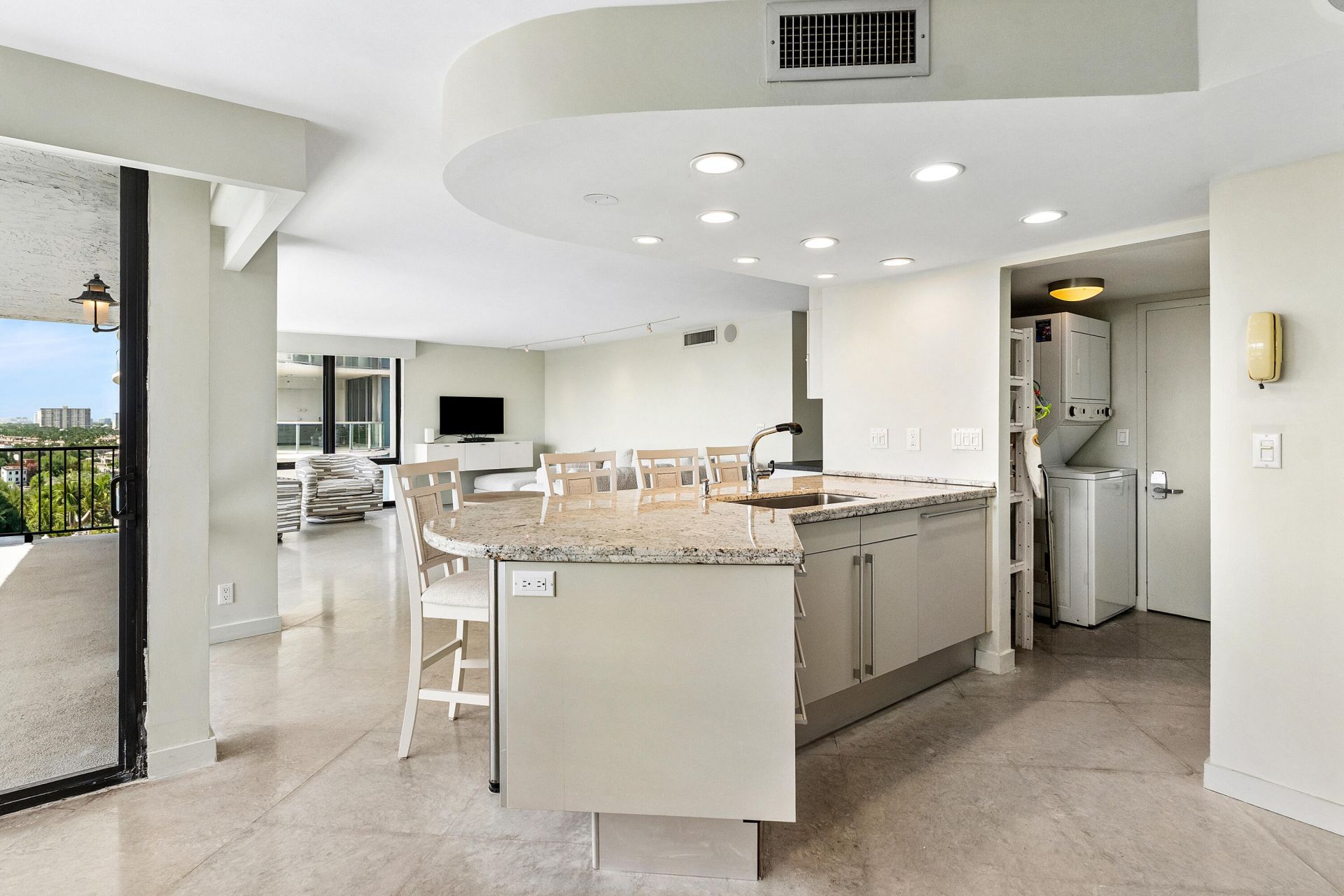 936 Intracoastal Drive, Unit 12h, Fort Lauderdale, FL 33304 Photo