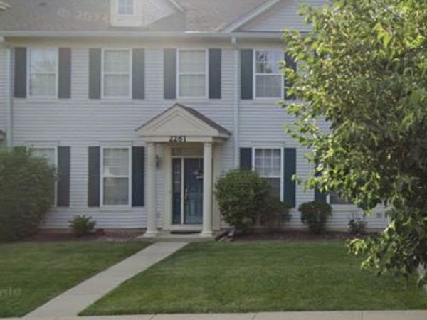 2261 Barrington Drive E, Unit 2261, Aurora, IL 60503