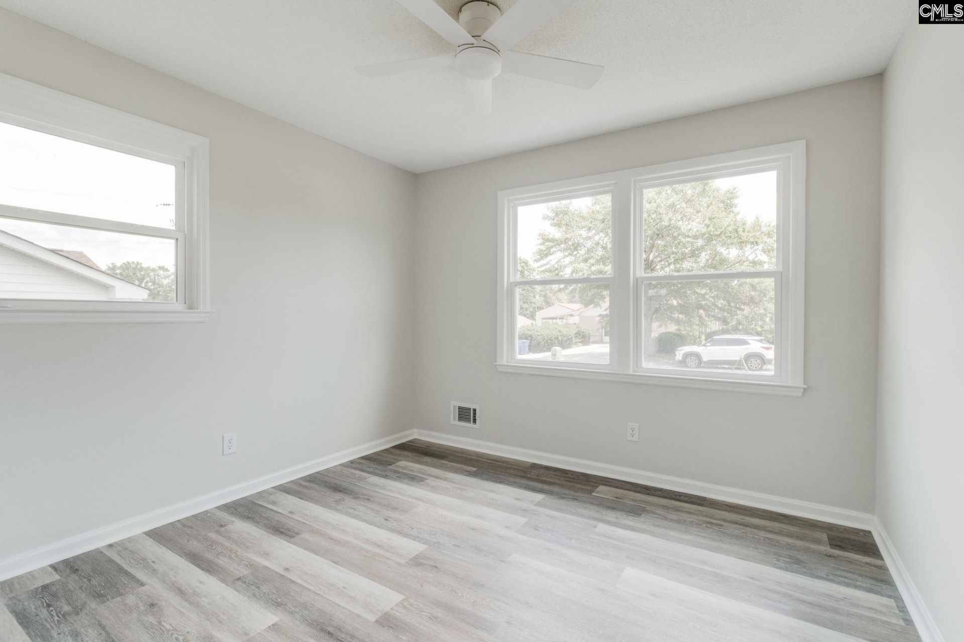 3100 Sierra Drive  Photo 6