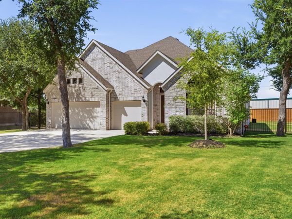 1216 Scenic Oaks DR, Georgetown, TX 78628