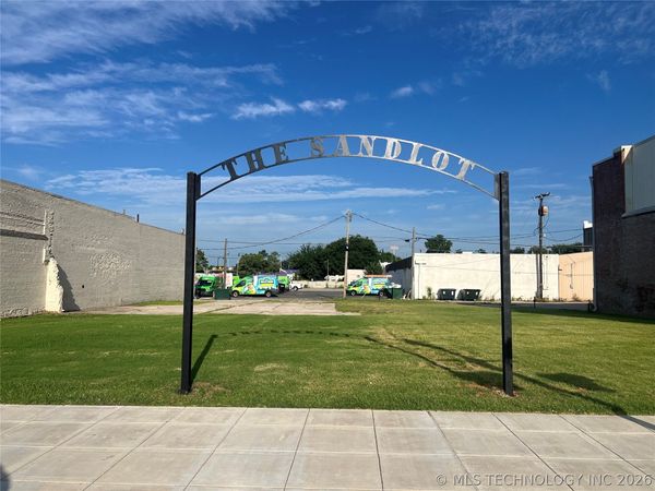 116 N Main Street , Sand Springs, OK 74063