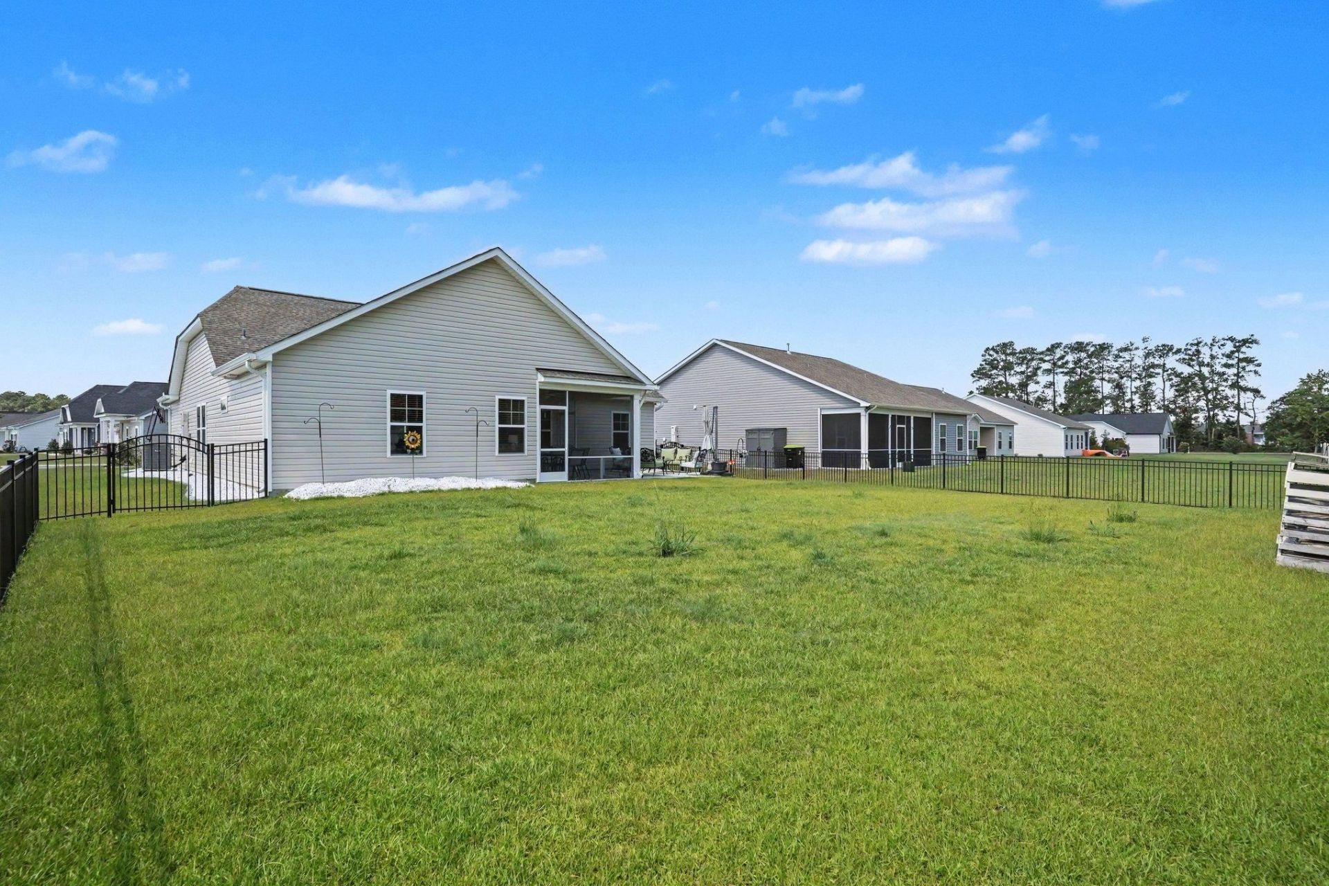 127 Avery Woods Dr.  Photo 32