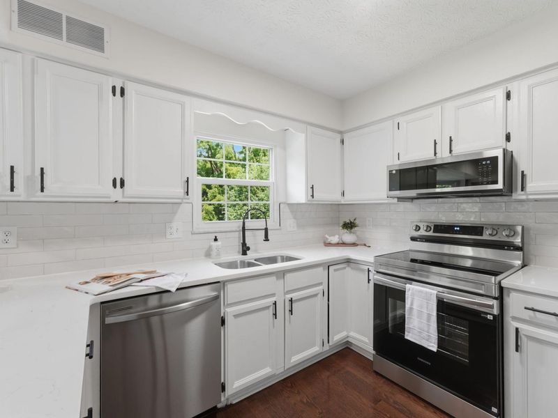 11773 Streamside Drive NW, Pickerington, OH 43147 Photo 16