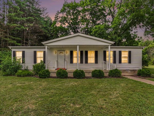 17563 Buckingham Road , Logan, OH 43138