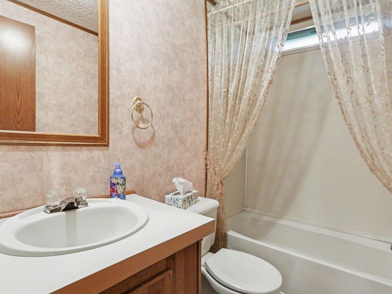 17563 Buckingham Road , Logan, OH 43138 Photo 21