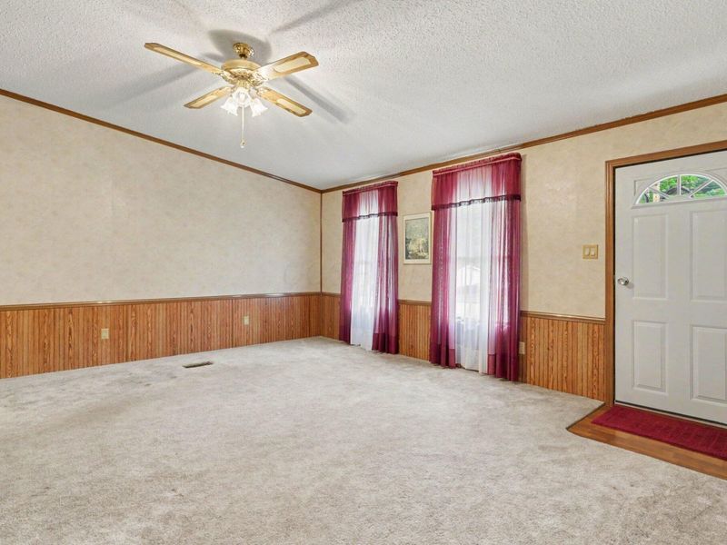 17563 Buckingham Road , Logan, OH 43138 Photo 5