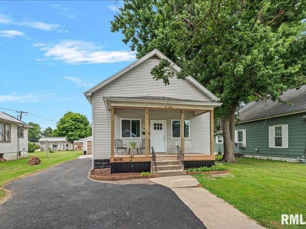 608 W MAPLE Street, Auburn, IL 62615
