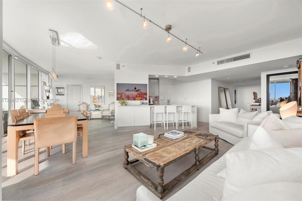 2127 Brickell Ave , Unit 1006, Miami, FL 33129 Photo