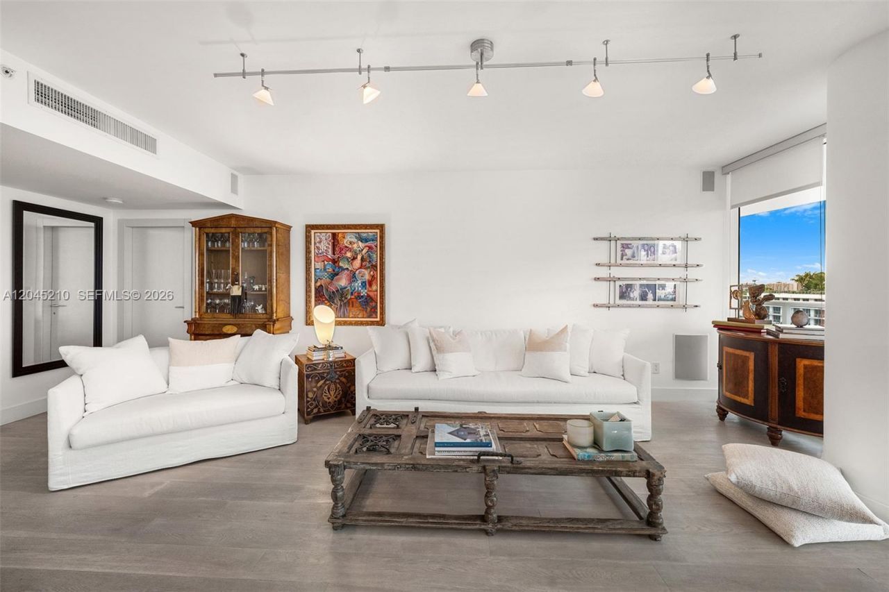 2127 Brickell Ave , Unit 1006, Miami, FL 33129 Photo