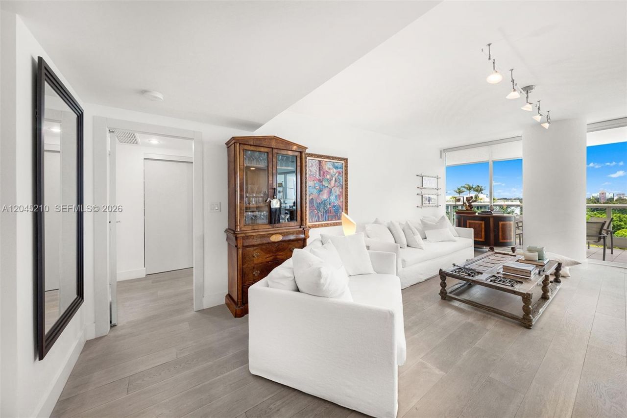 2127 Brickell Ave , Unit 1006, Miami, FL 33129 Photo