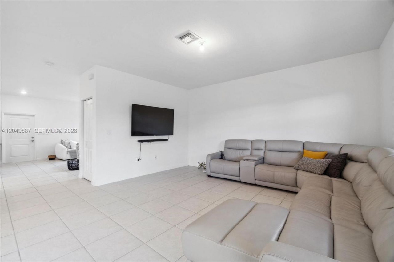 24242 SW 119th Pl , Homestead, FL 33032 Photo