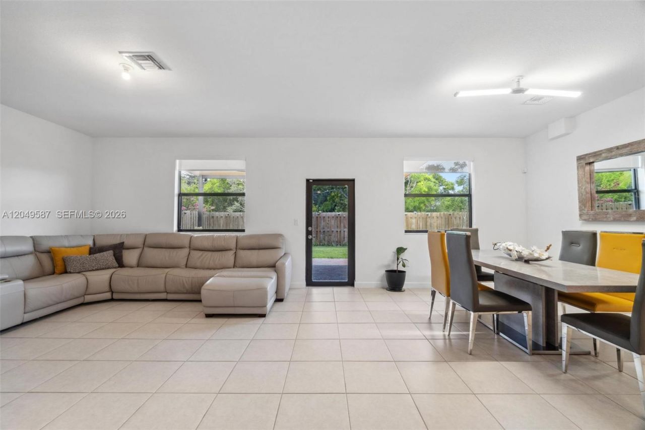 24242 SW 119th Pl , Homestead, FL 33032 Photo