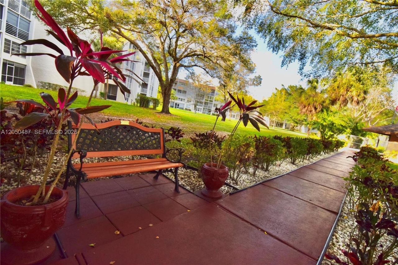 9311 Orange Grove Dr, Unit 411, Davie, FL 33324 Photo