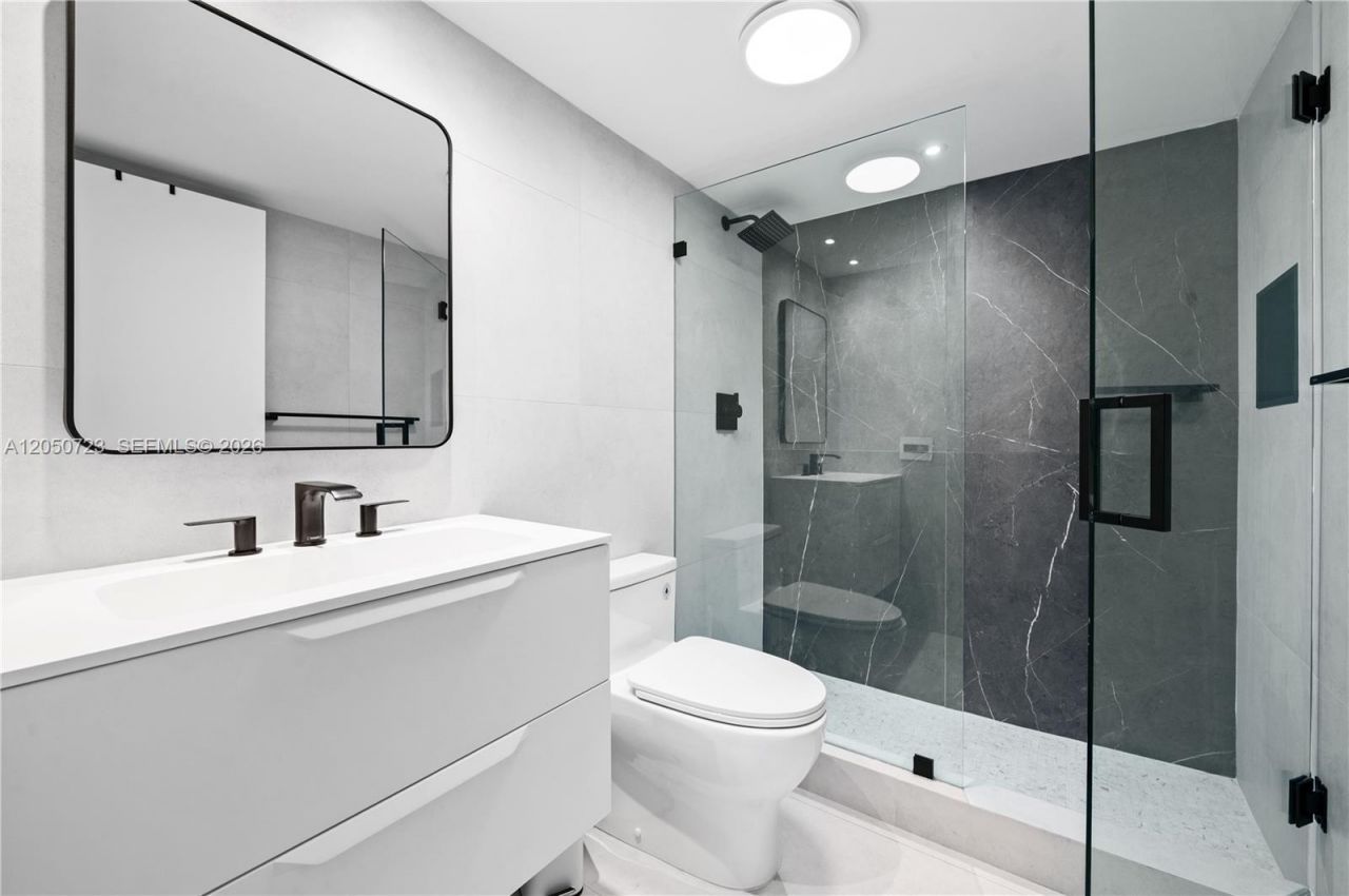 540 Brickell Key Dr , Unit 719, Miami, FL 33131 Photo