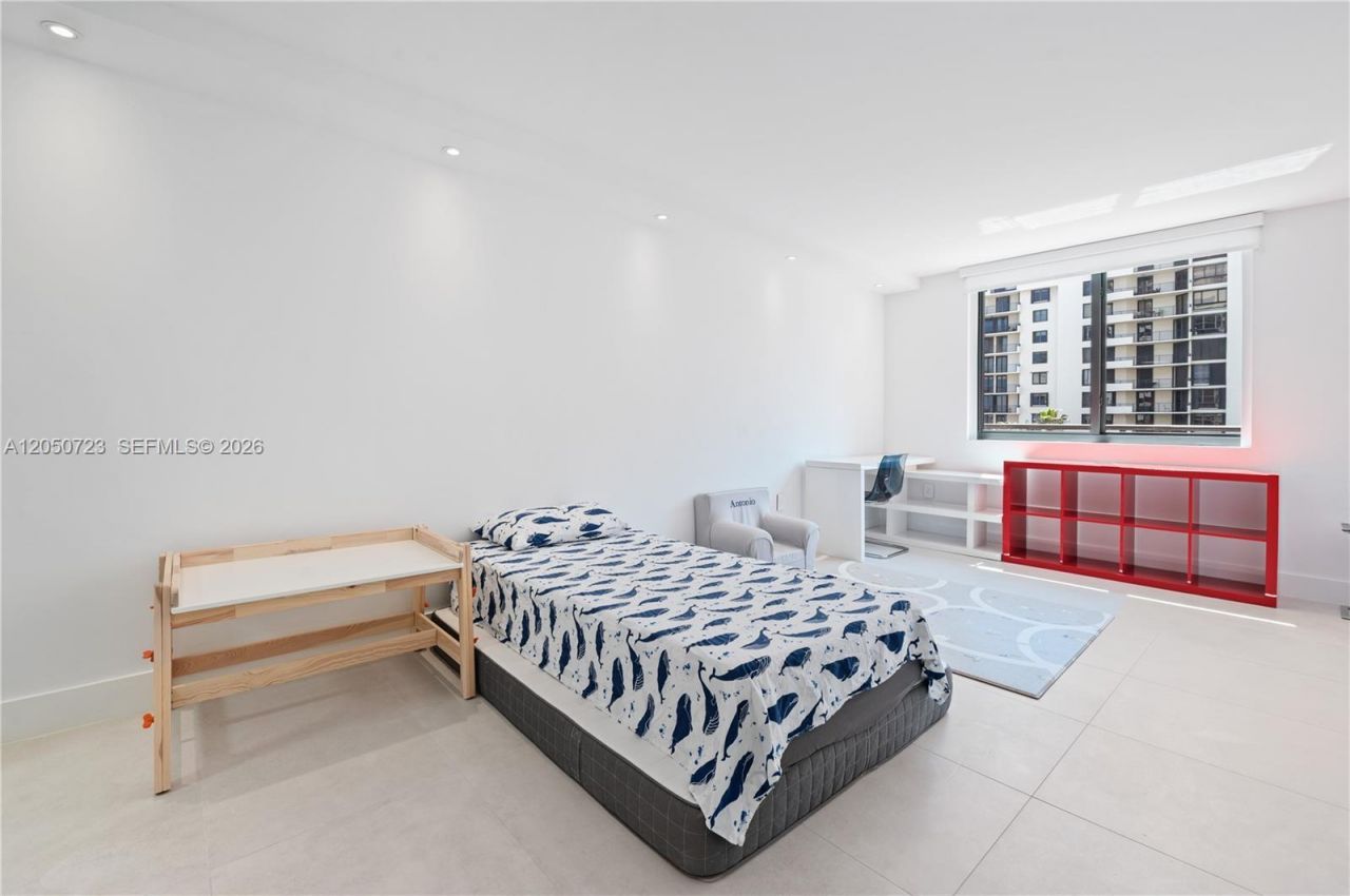 540 Brickell Key Dr , Unit 719, Miami, FL 33131 Photo