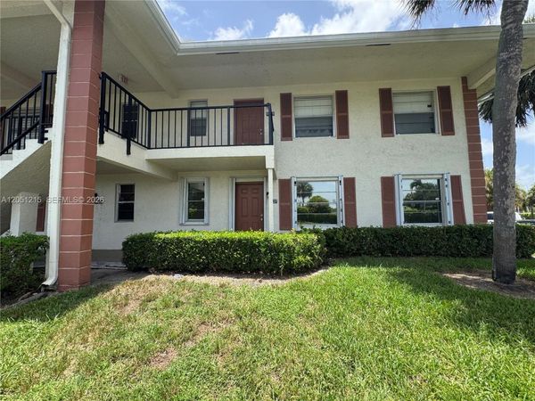 9937 Three Lakes Cir, Unit 14d, Boca Raton, FL 33428