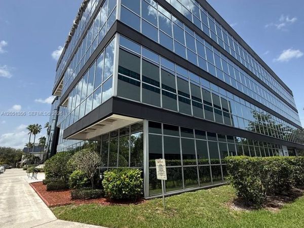 2825 N University Dr , Unit 210, Coral Springs, FL 33065