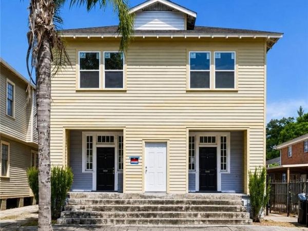 2220 BROADWAY Street, New Orleans, LA 70118