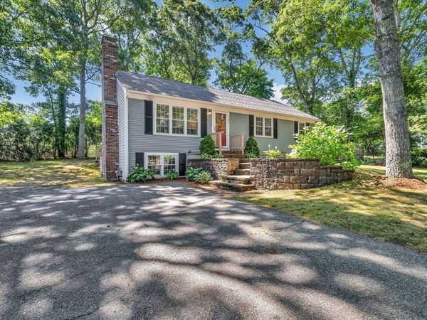 135 Scudder Ave., Barnstable, MA 02601
