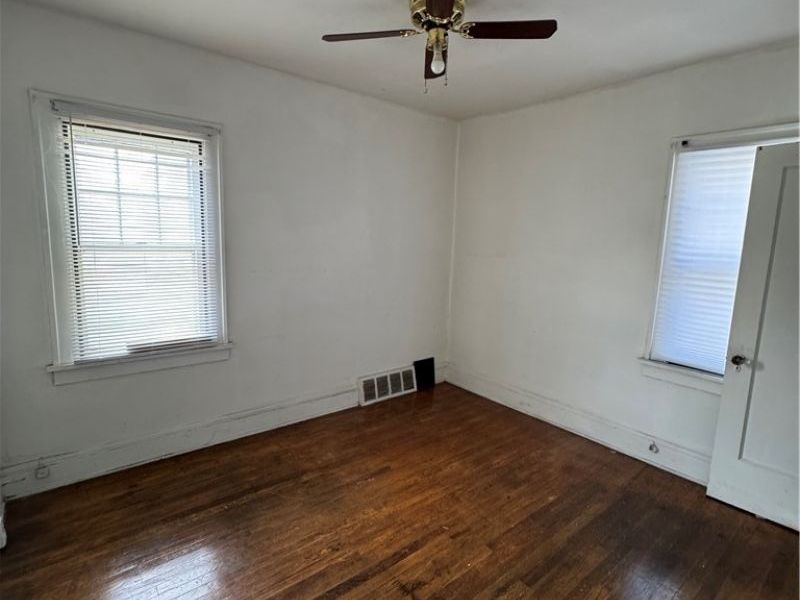 9426 Dickens Avenue, Cleveland, OH 44104 Photo 13