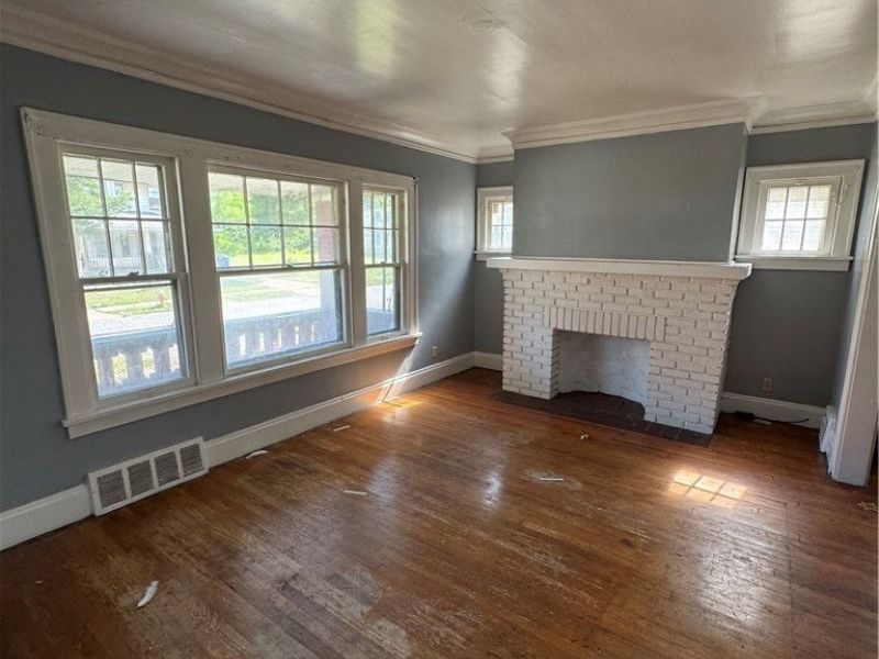 9426 Dickens Avenue, Cleveland, OH 44104 Photo 3