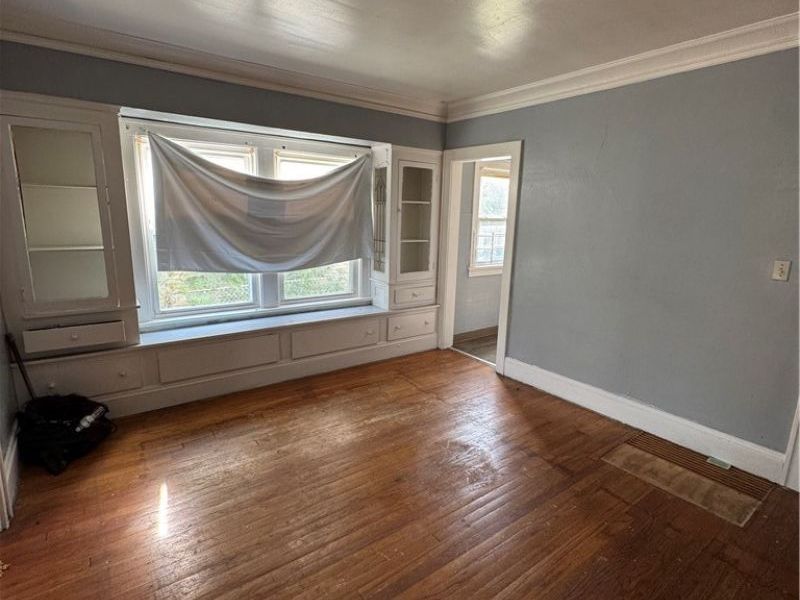 9426 Dickens Avenue, Cleveland, OH 44104 Photo 4
