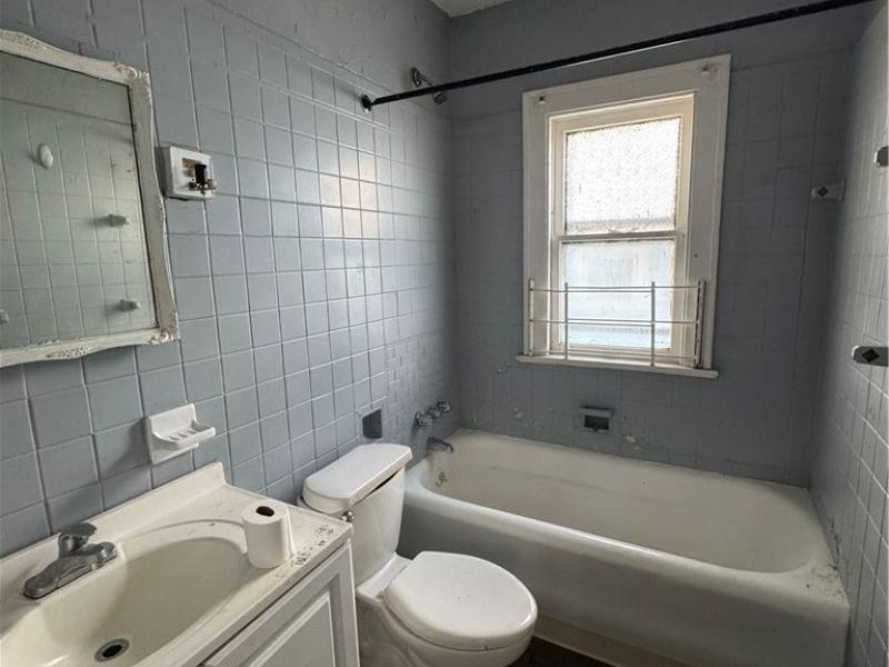9426 Dickens Avenue, Cleveland, OH 44104 Photo 8