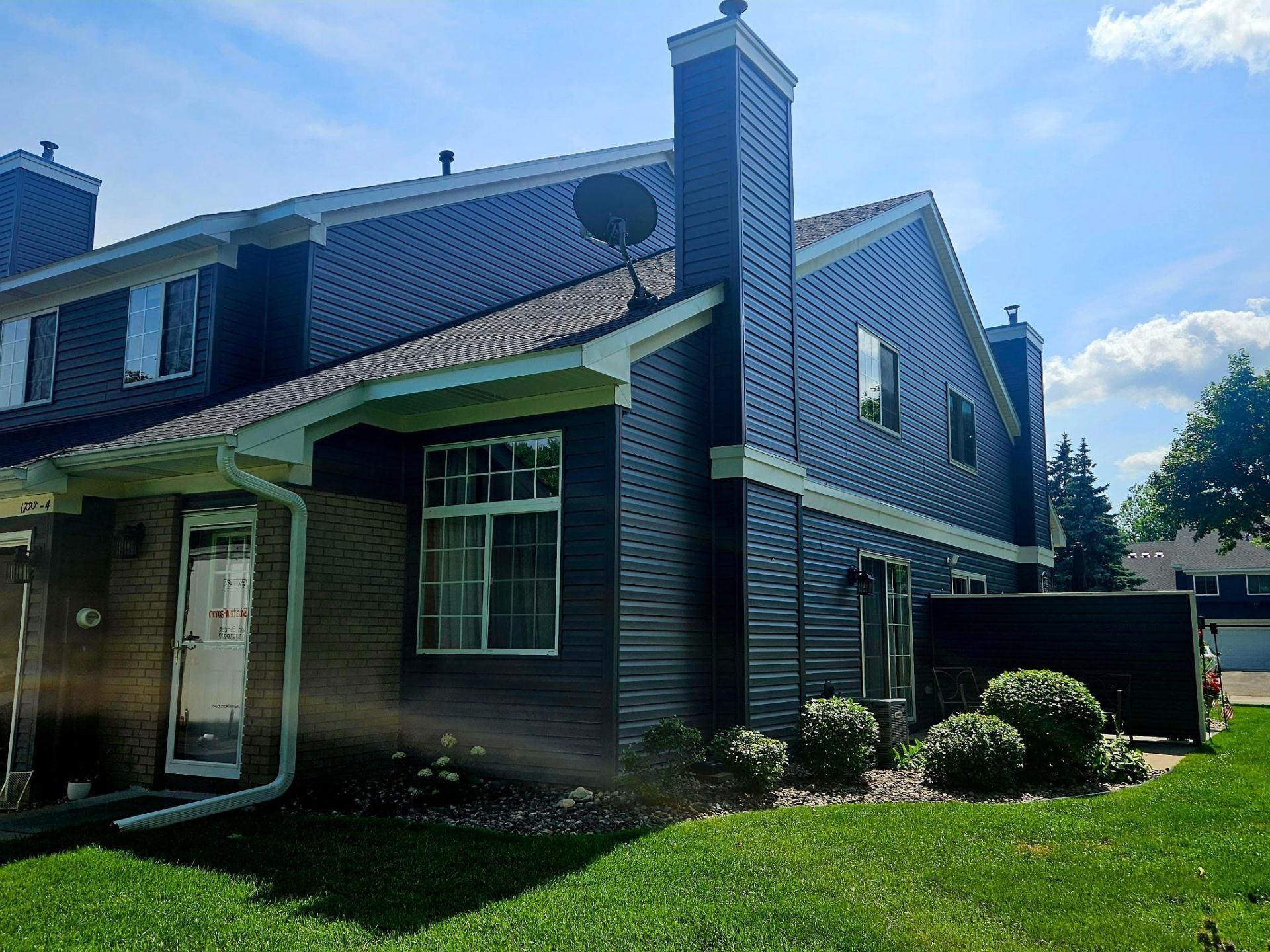 1755 Donegal Drive , Woodbury, MN 55125