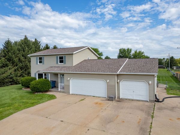 2316 9th Street, Camanche, IA 52730