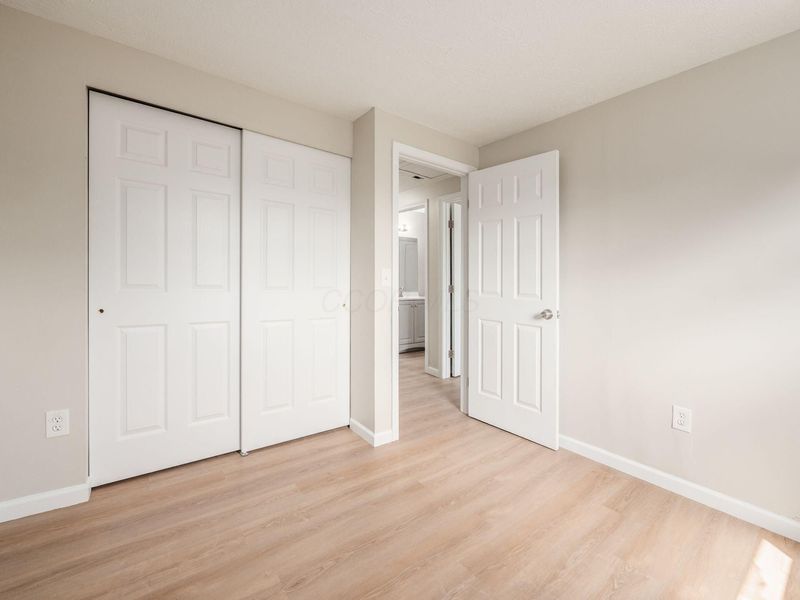 660 Cherry Hollow Road, Unit E, Columbus, OH 43228 Photo 24