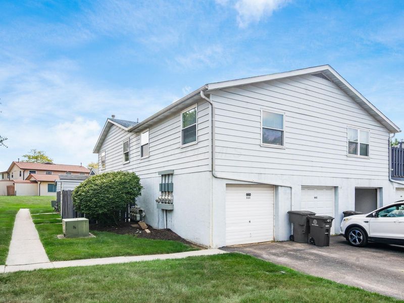 660 Cherry Hollow Road, Unit E, Columbus, OH 43228 Photo 35