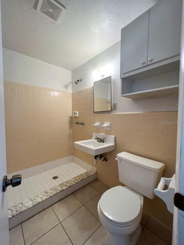 1406 SW 18th Place , Unit 14, Gainesville, FL 32608 Photo
