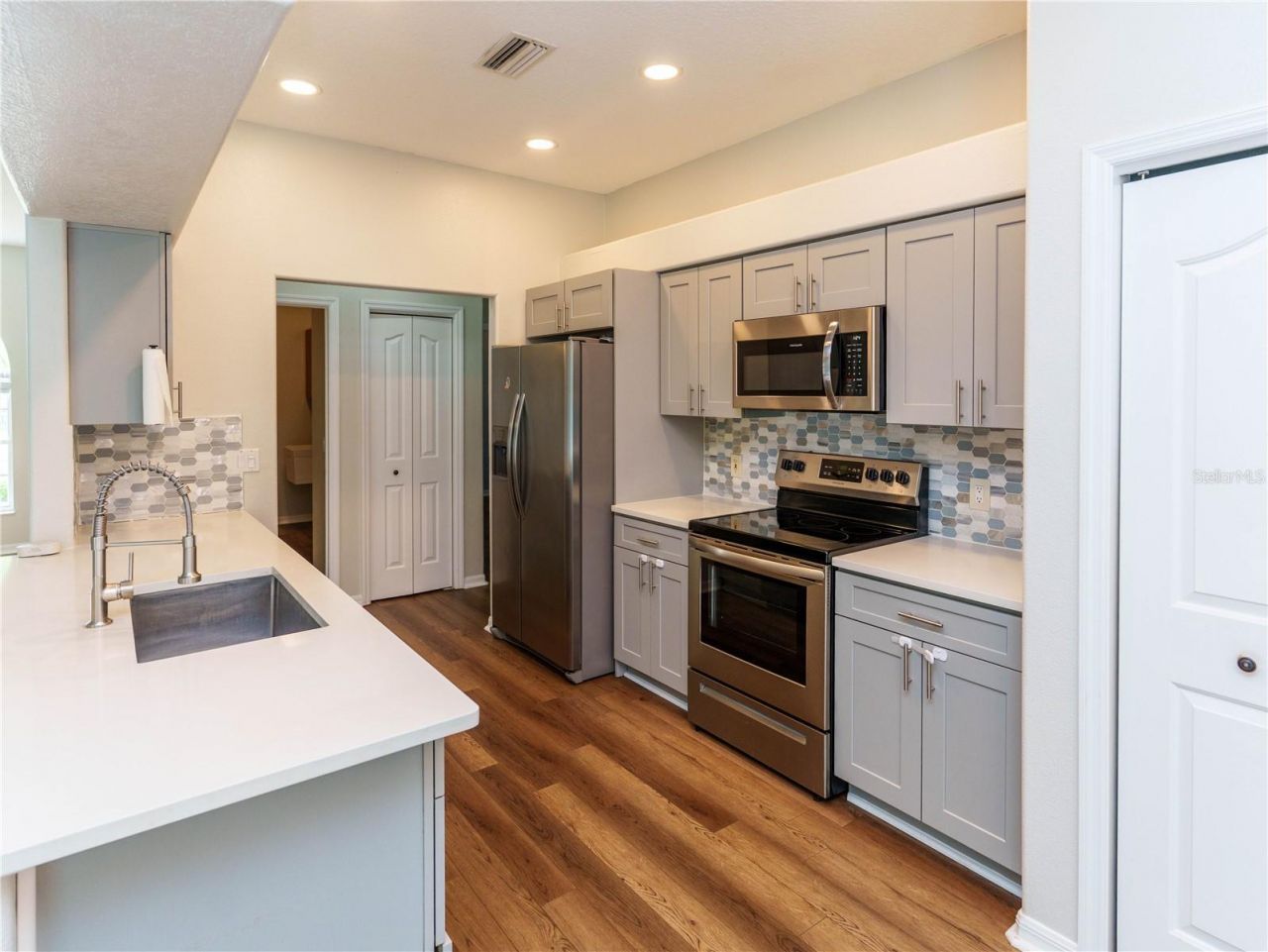 8153 Baytree Drive, New Port Richey, FL 34653 Photo