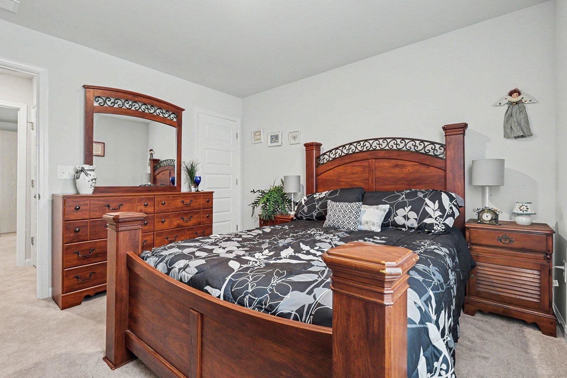 749 Wapama St.  Photo 24