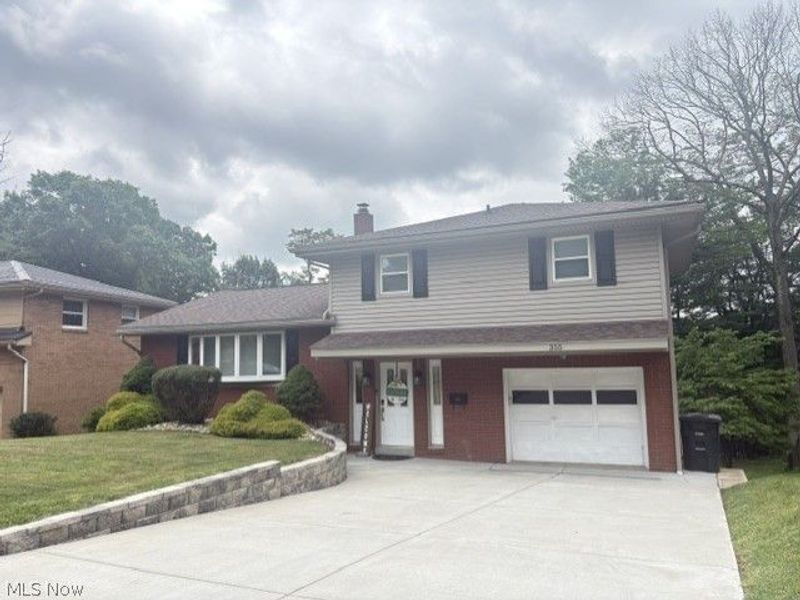 355 Terri Avenue, Steubenville, OH 43952 Photo 2