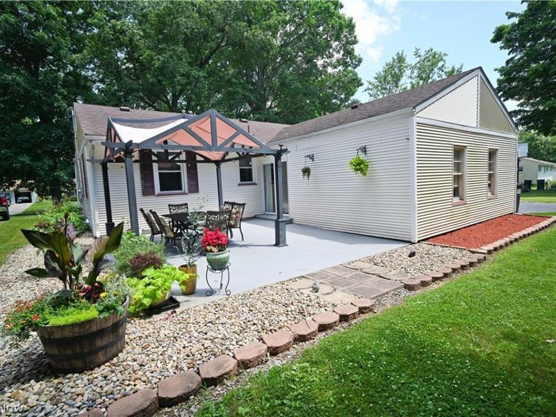 4048 Dover Road, Youngstown, OH 44511 Photo 3