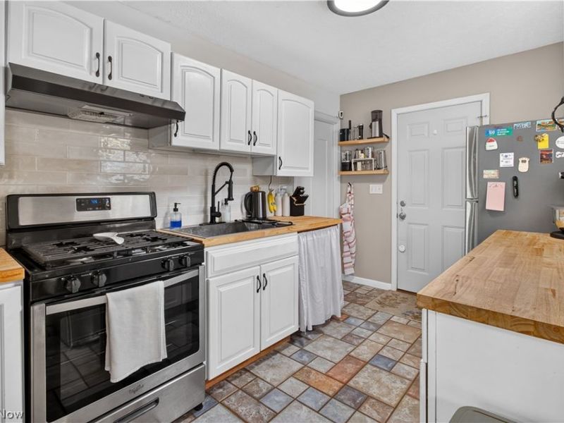 382 Marseilles Avenue, Elyria, OH 44035 Photo 12