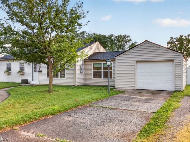 382 Marseilles Avenue, Elyria, OH 44035 Photo 2
