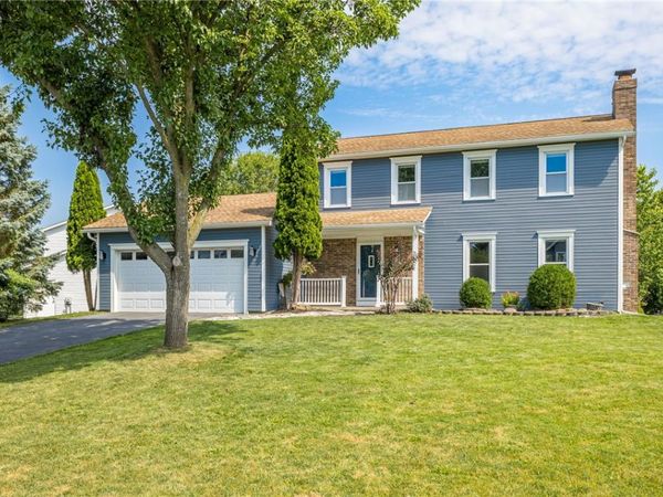 94 Mickens Bnd , West Henrietta, NY 14586