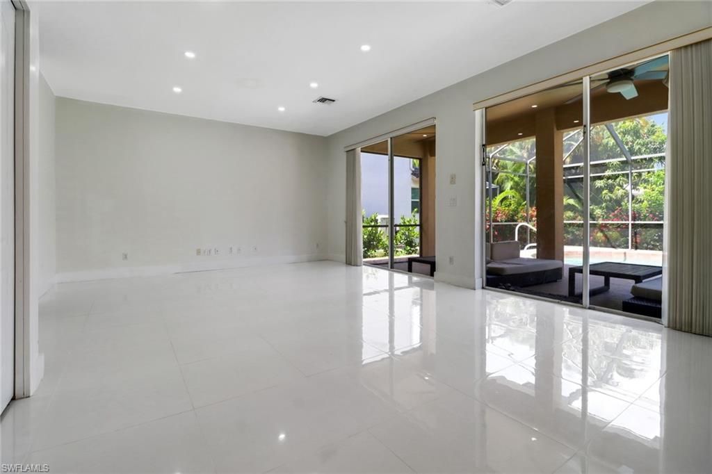 8271 Laurel Lakes Way, Naples, FL 34119 Photo