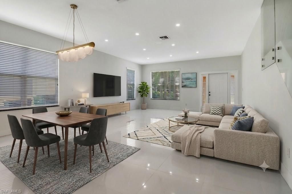 8271 Laurel Lakes Way, Naples, FL 34119 Photo