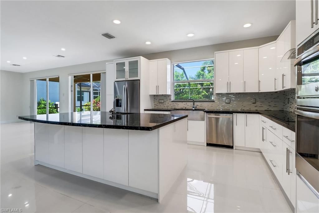 8271 Laurel Lakes Way, Naples, FL 34119 Photo