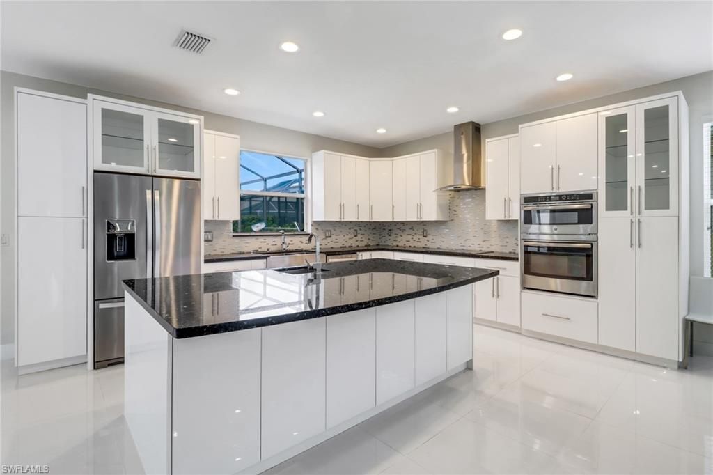 8271 Laurel Lakes Way, Naples, FL 34119 Photo