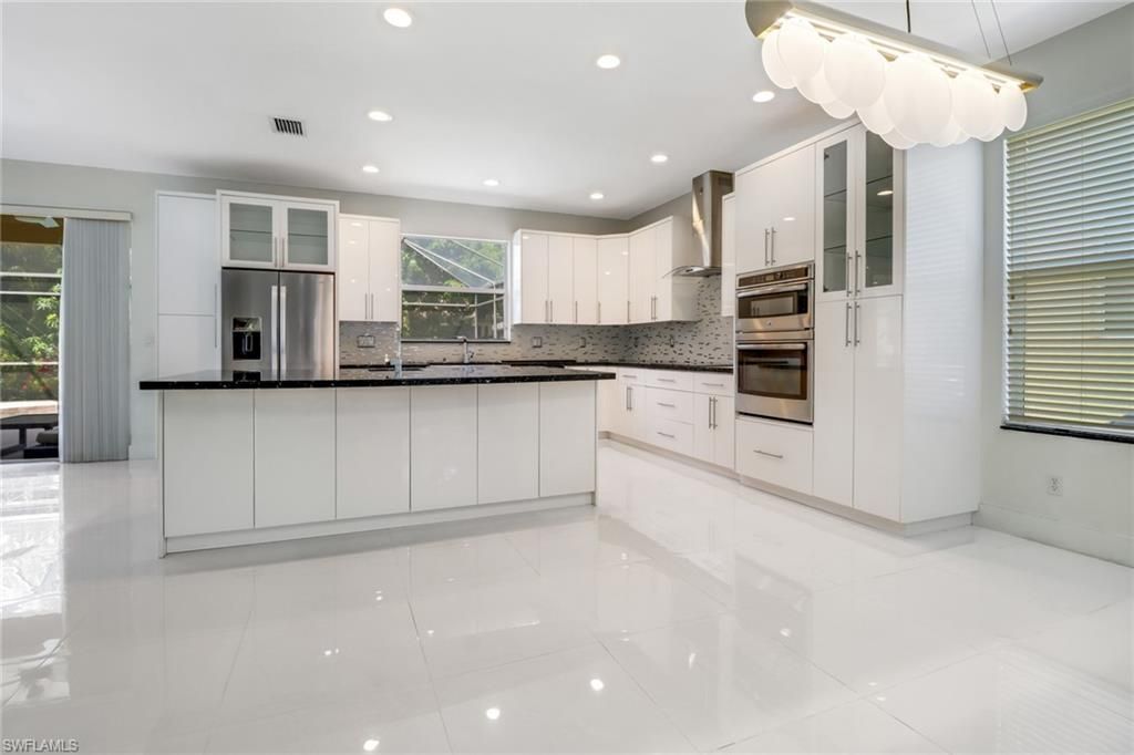 8271 Laurel Lakes Way, Naples, FL 34119 Photo