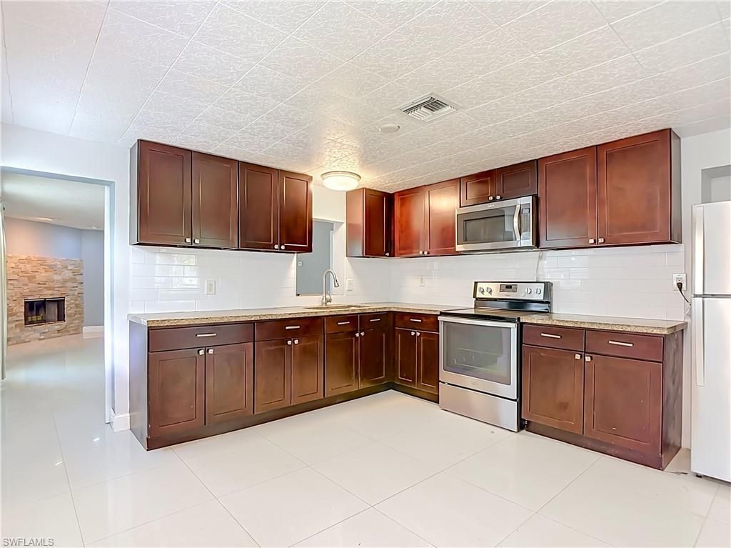 19330 Meredith Rd , North Fort Myers, FL 33917 Photo