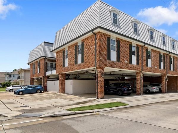 301 SEATTLE Street , Unit 11, New Orleans, LA 70124