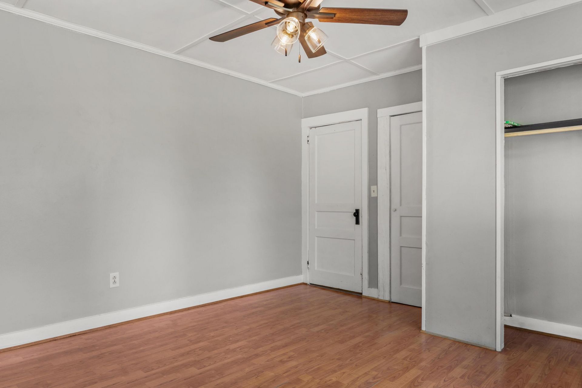 552 Ott Street Photo 22