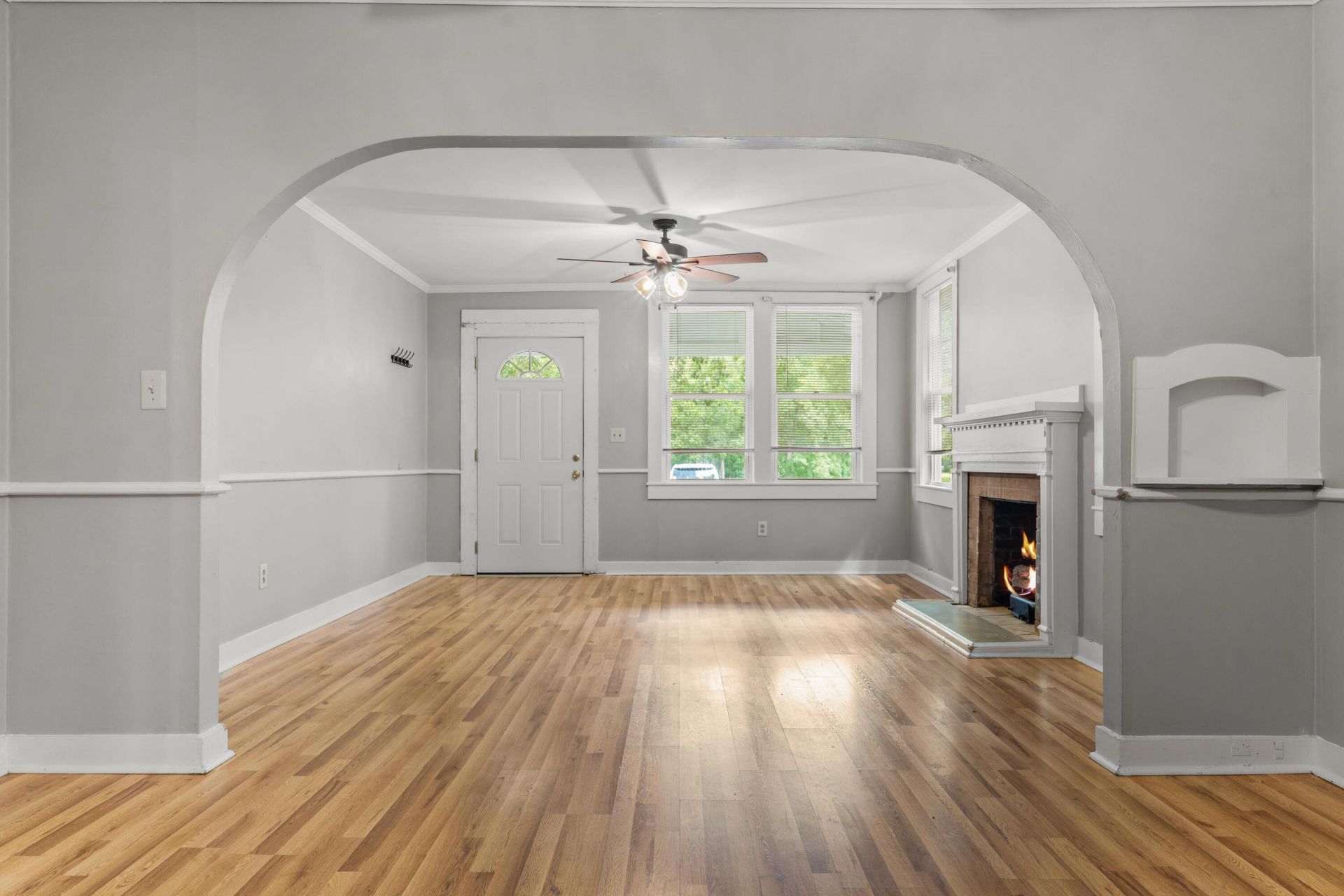 552 Ott Street Photo 8